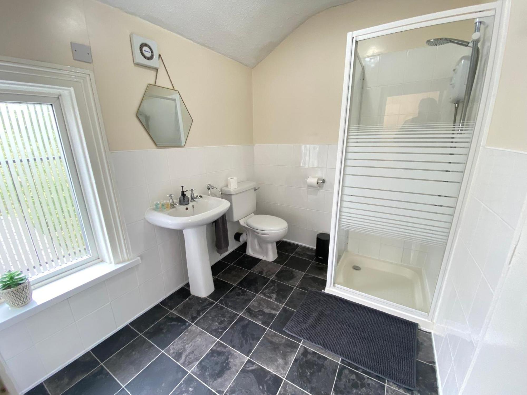 Cottage Style 2 Bedroom Apt In City, Near Utilita Arena & Free Parking Birmingham Eksteriør bilde